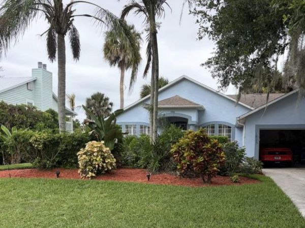 1825 SW Import Drive, Port St. Lucie, FL 34953