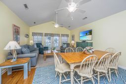 412 Pompano Street photo 4