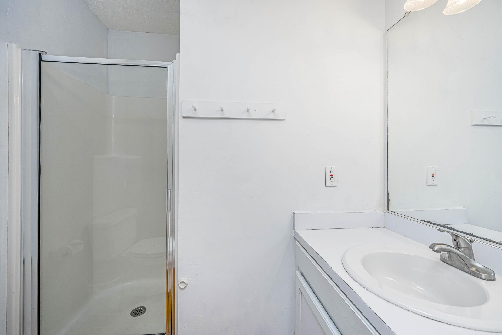 412 Pompano Street Photo 24