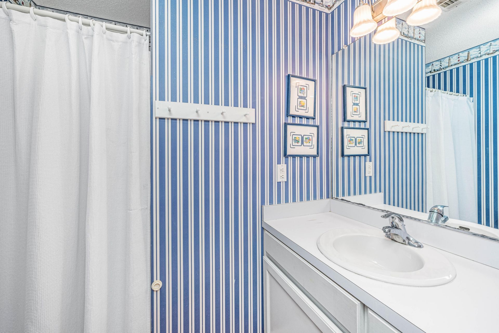 412 Pompano Street Photo 30