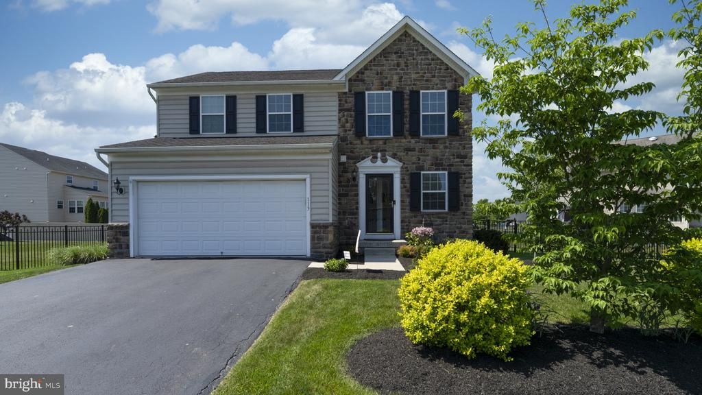 113 DOVE DRIVE, GILBERTSVILLE, PA 19525