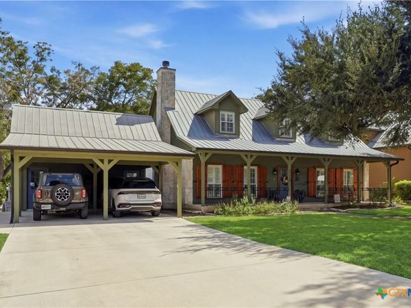 1735 Edgewater Falls , Canyon Lake, TX 78133
