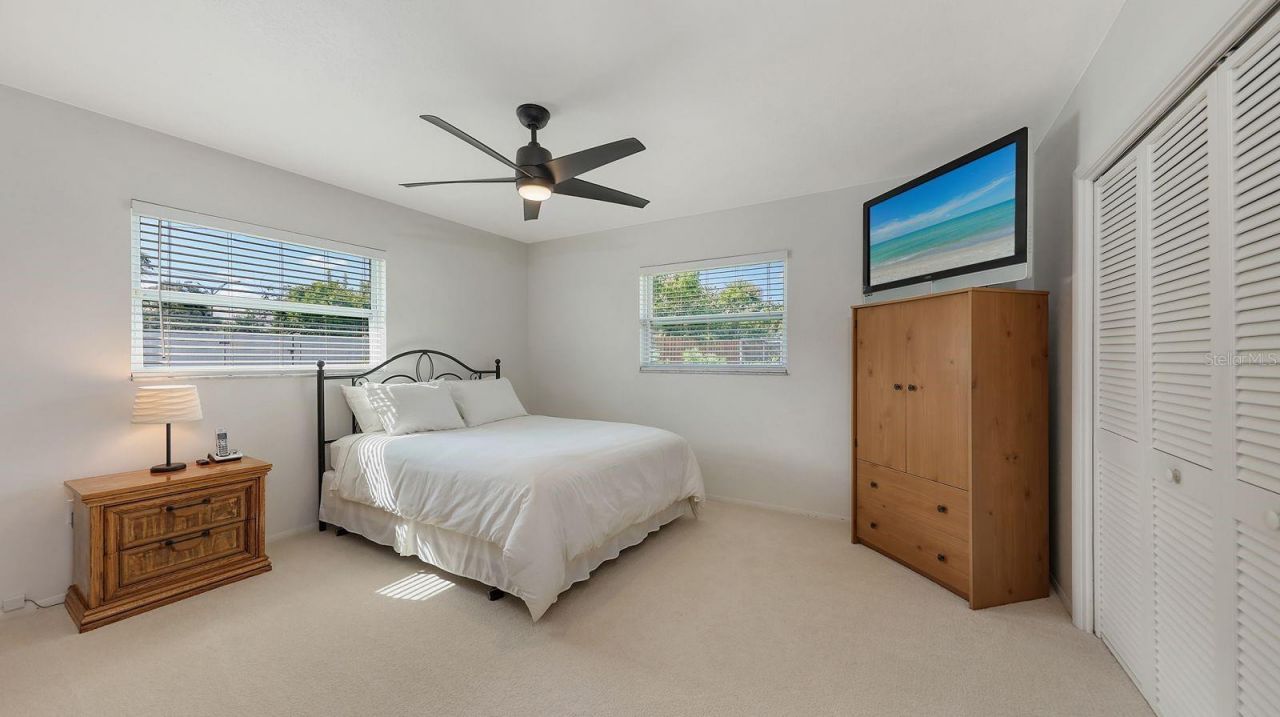 6717 Roxbury Drive , Sarasota, FL 34231 Photo