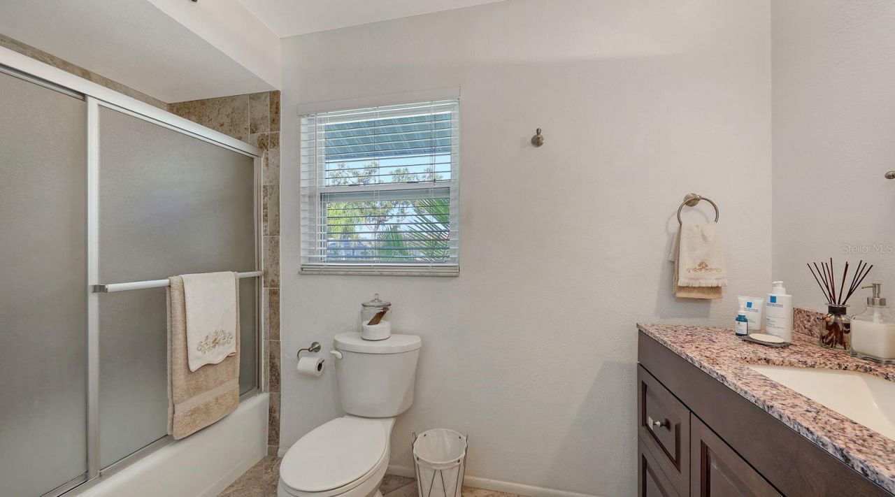 6717 Roxbury Drive , Sarasota, FL 34231 Photo