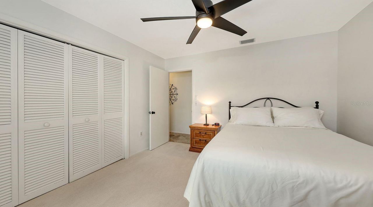 6717 Roxbury Drive , Sarasota, FL 34231 Photo