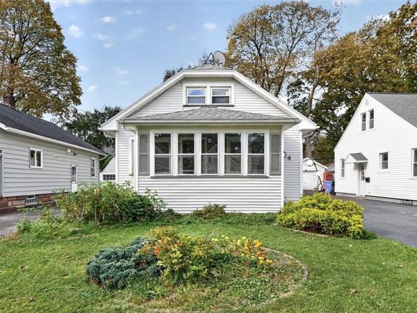 104 Castleford Road , Rochester, NY 14616