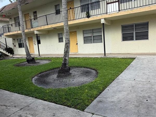 Unit 113F, Lauderhill, FL 33313
