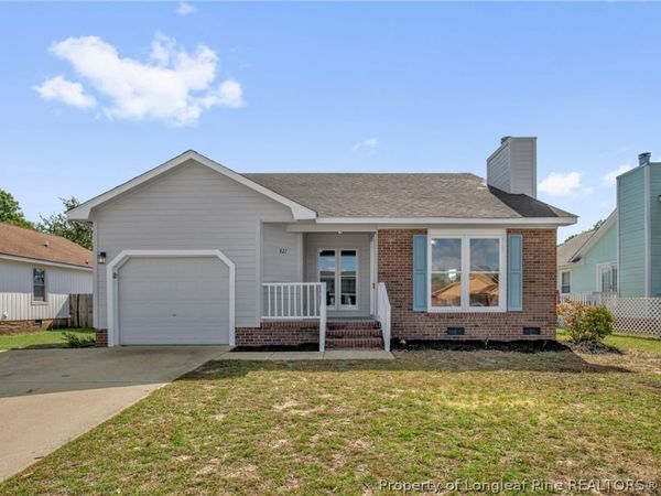 827 Windingwood Place , Hope Mills, NC 28348