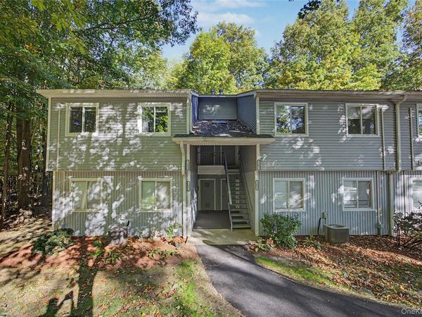 160 Carriage Court, Unit D, Yorktown Heights, NY 10598