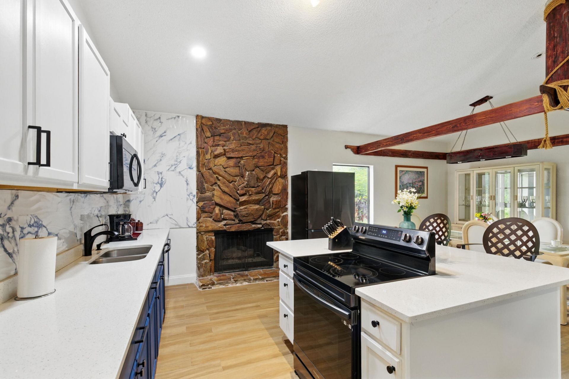 16319 E Burns Drive E, Unit A, The Acreage, FL 33470 Photo