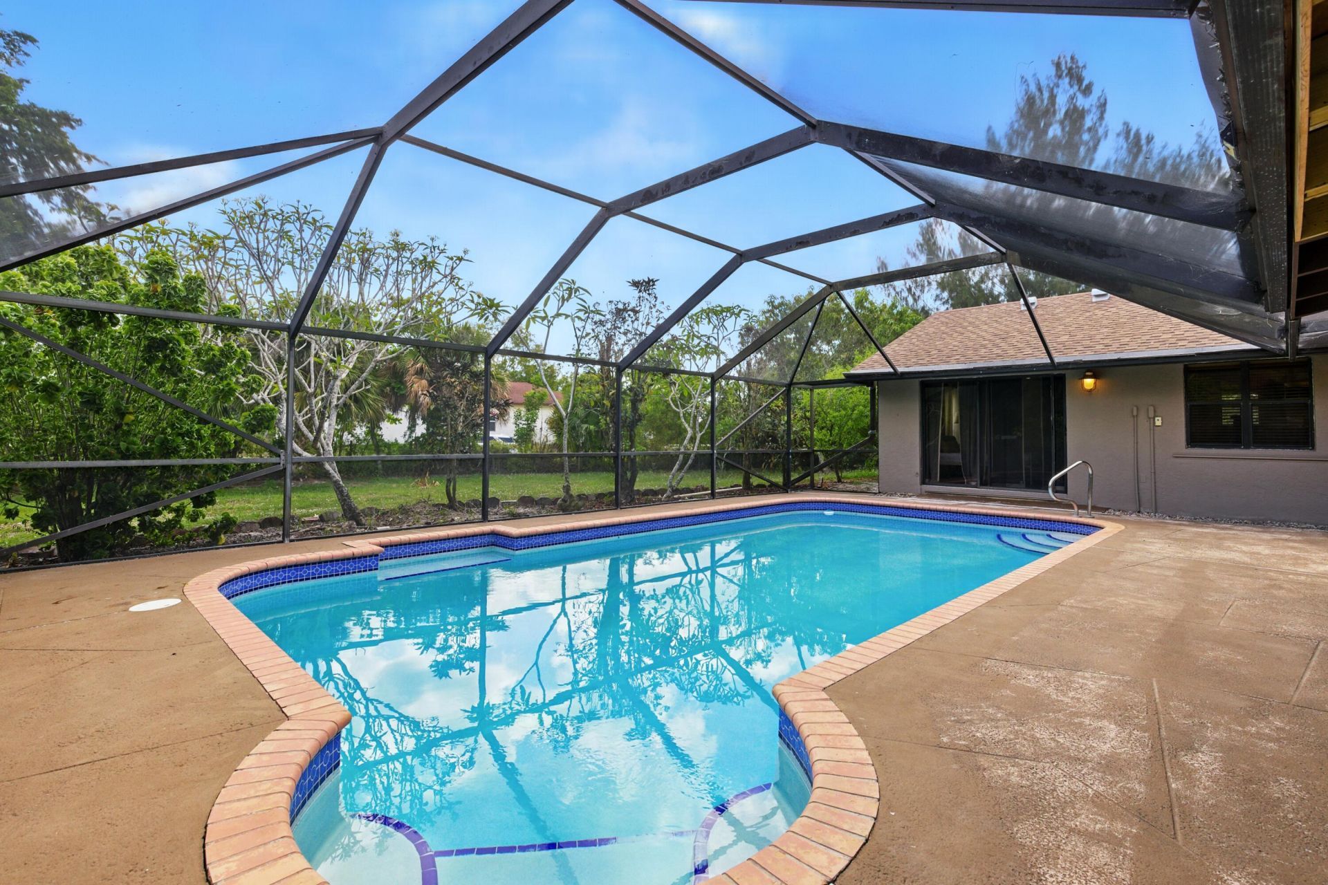 16319 E Burns Drive E, Unit A, The Acreage, FL 33470 Photo