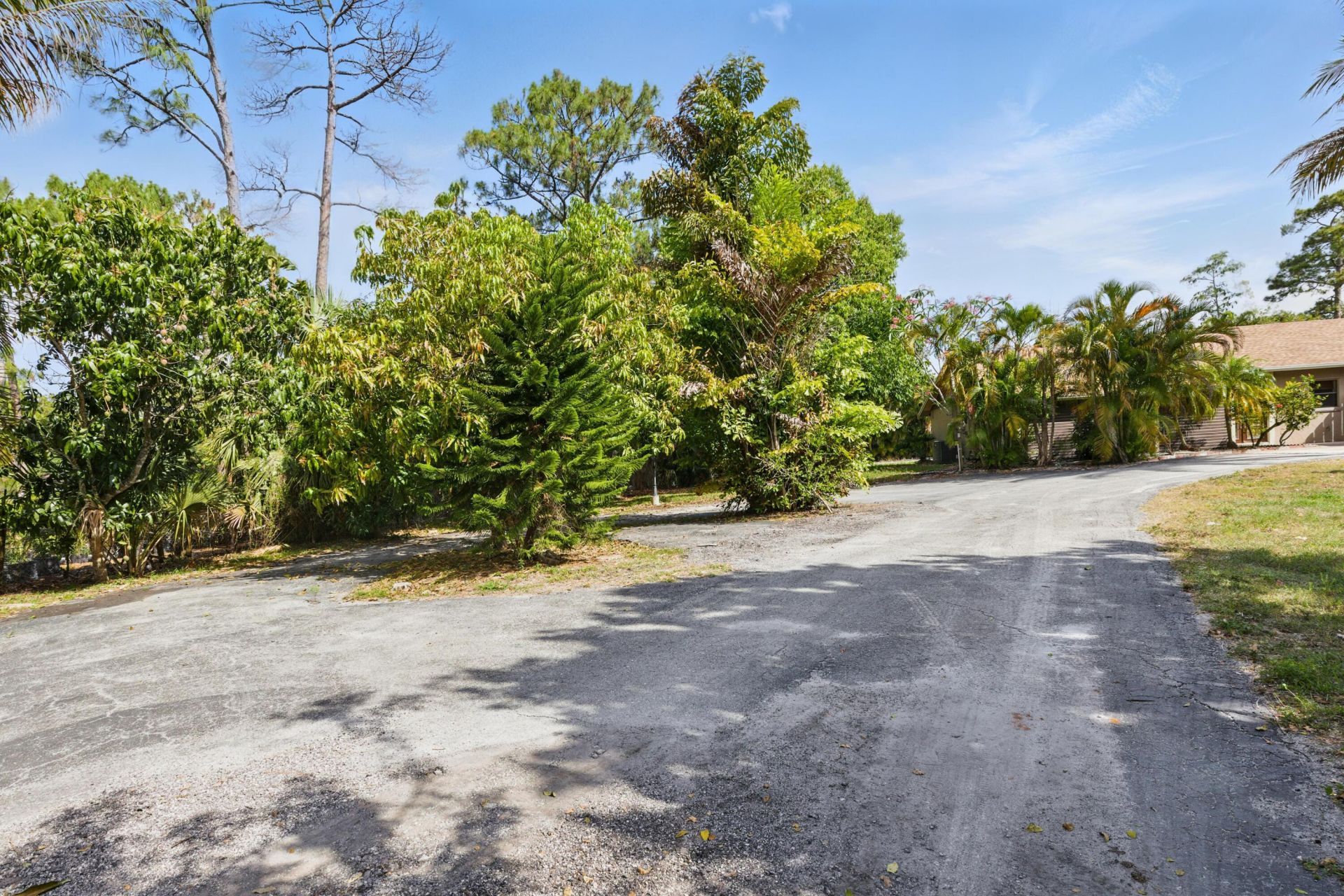 16319 E Burns Drive E, Unit A, The Acreage, FL 33470 Photo