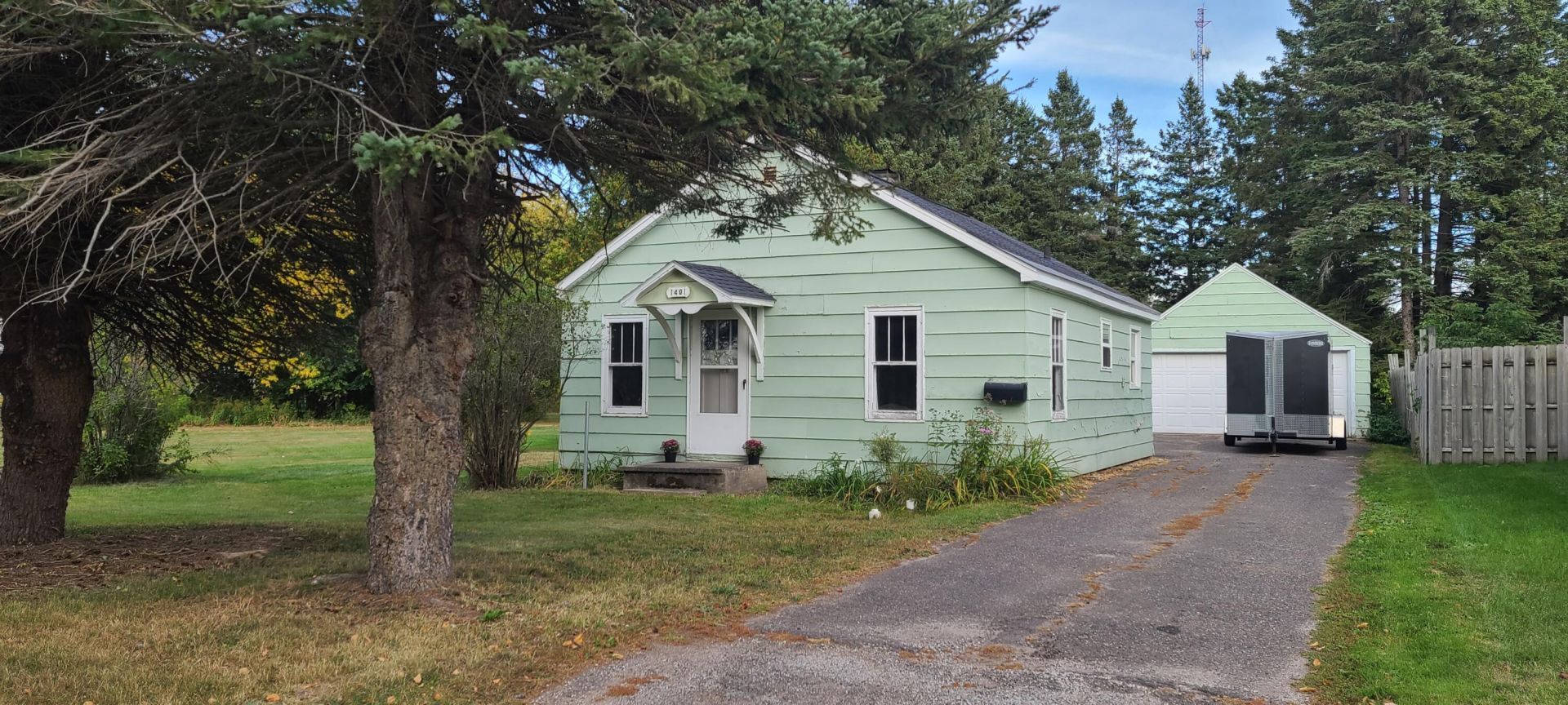 1401 Seymour St, Sault Sainte Marie, MI 49783 Main Photo