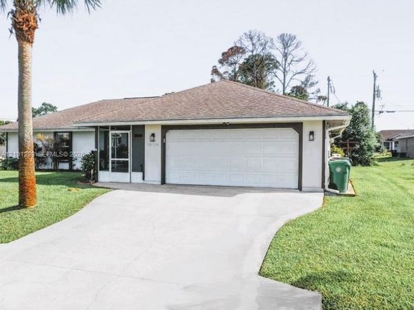 1226 SW Albenga Ave, Port St. Lucie, FL 34953