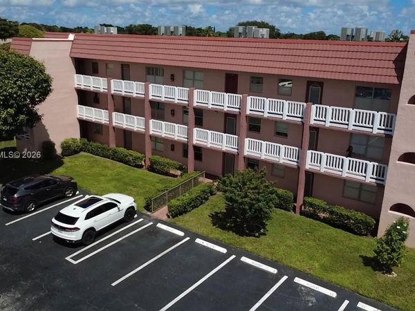 9641 Sunrise Lakes Blvd, Unit 203, Sunrise, FL 33322