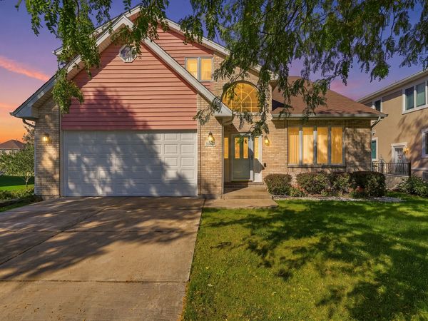 1140 Crystal Avenue, Downers Grove, IL 60516