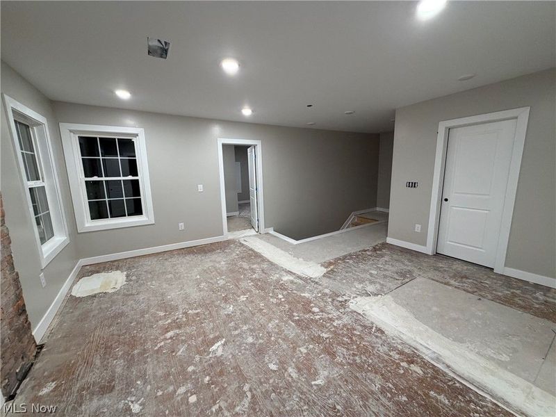 2912 W Erie Avenue, Lorain, OH 44053 Photo 8