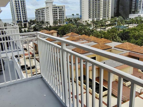 210 174TH Street, Unit 808, Sunny Isles Beach, FL 33160