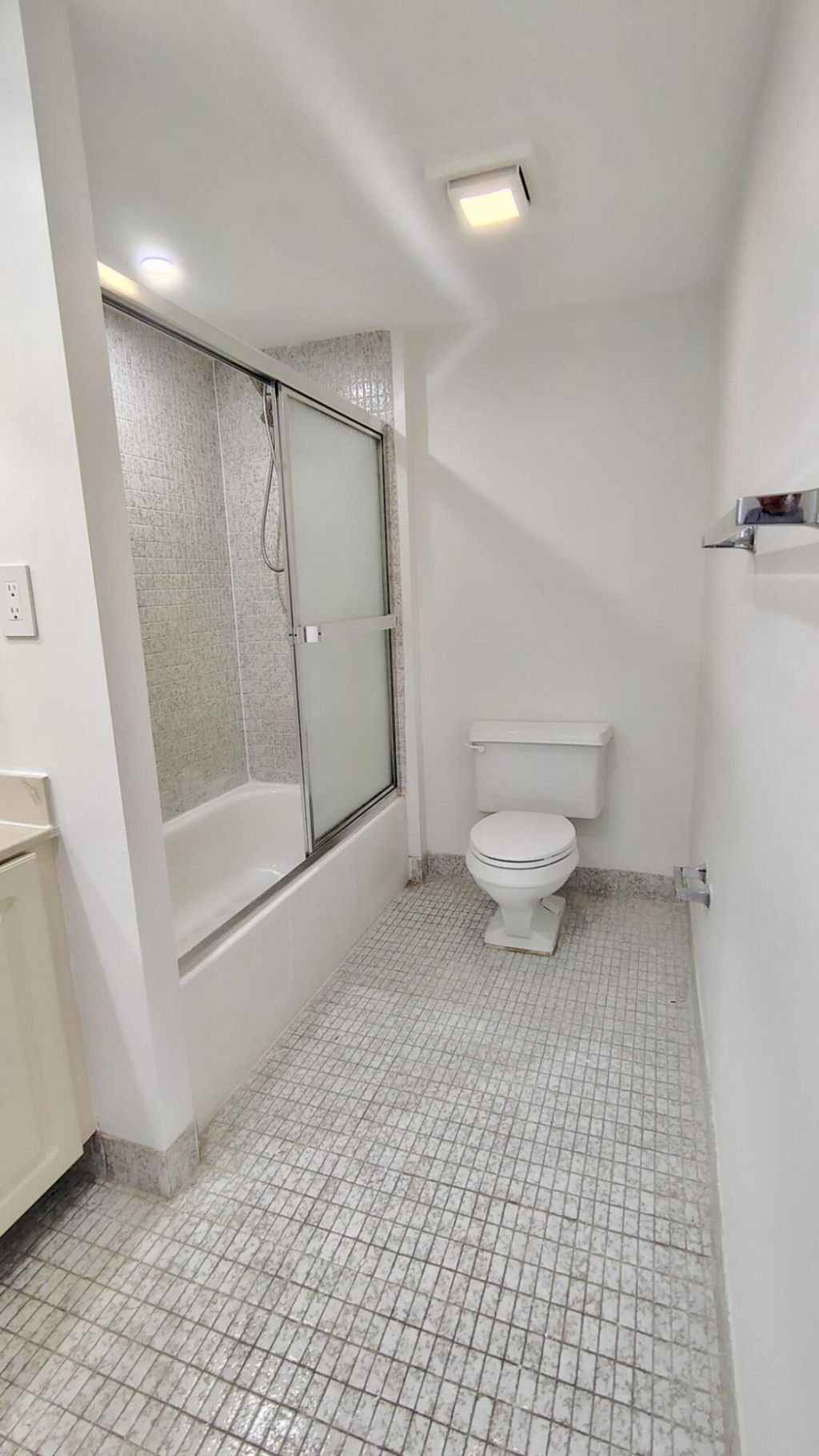 210 174th Street, Unit 808, Sunny Isles Beach, FL 33160 Photo