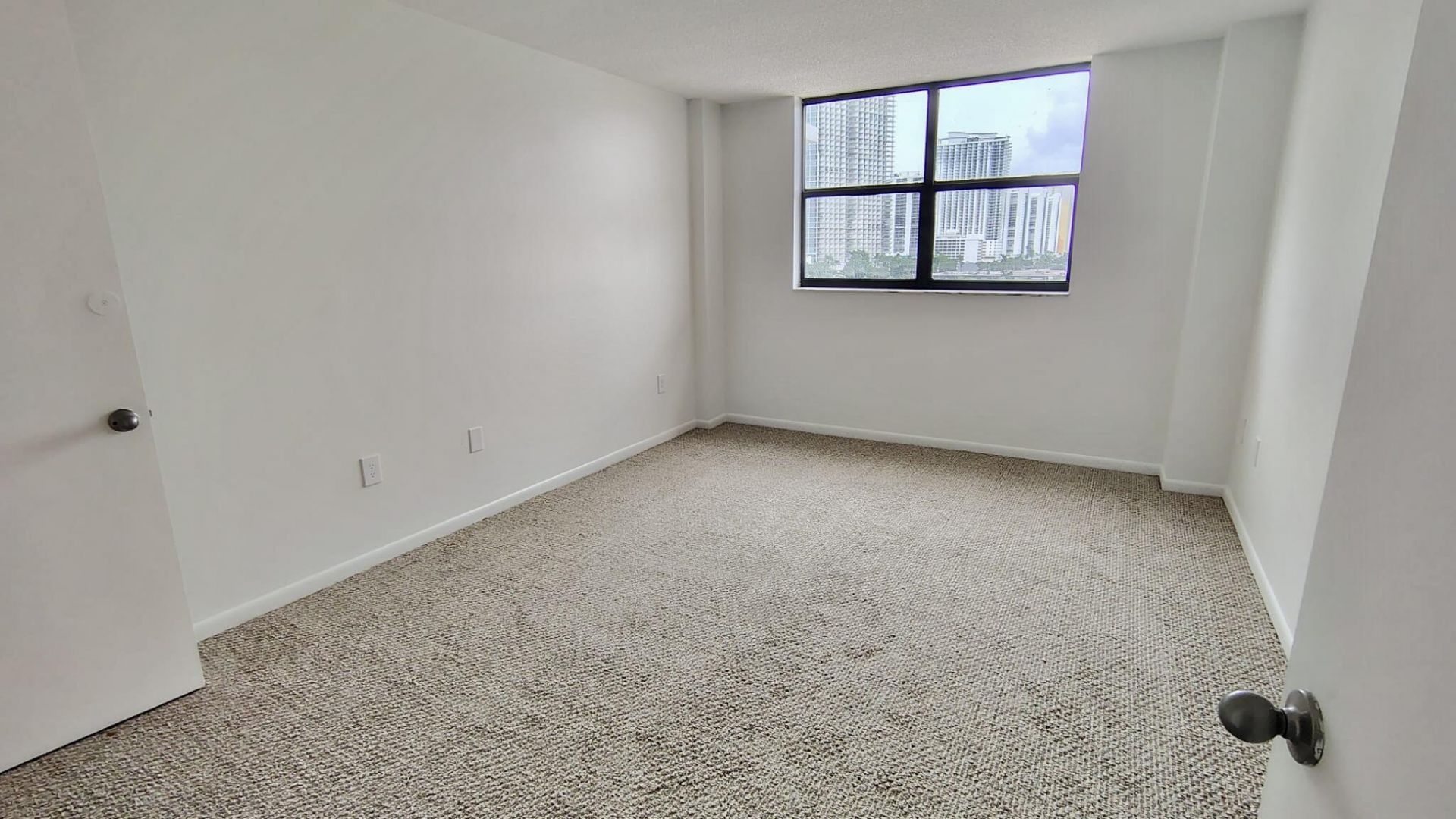 210 174th Street, Unit 808, Sunny Isles Beach, FL 33160 Photo