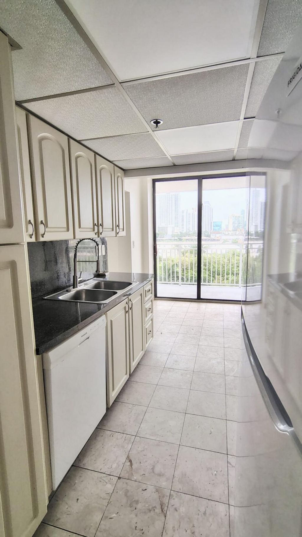 210 174th Street, Unit 808, Sunny Isles Beach, FL 33160 Photo