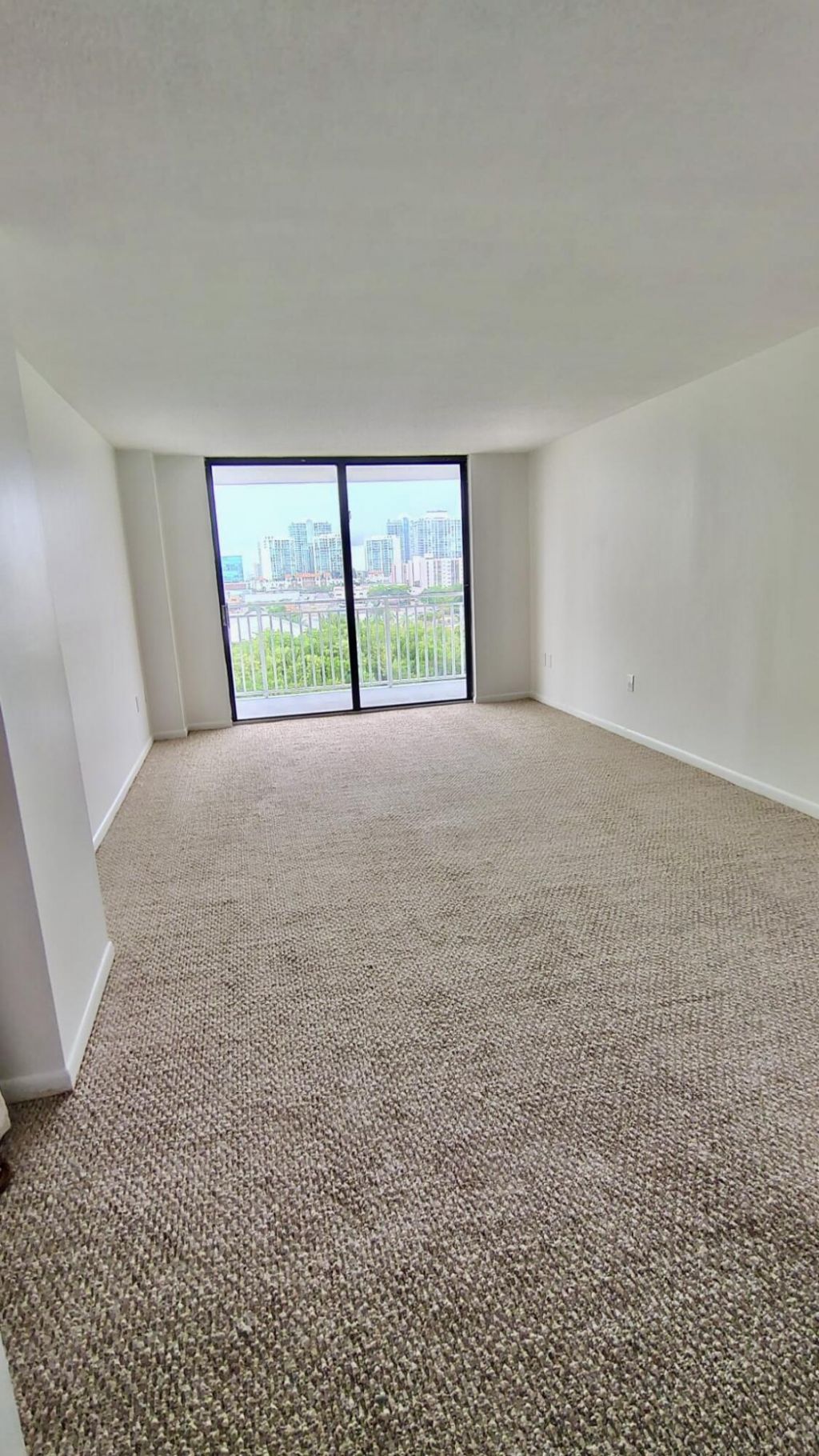 210 174th Street, Unit 808, Sunny Isles Beach, FL 33160 Photo