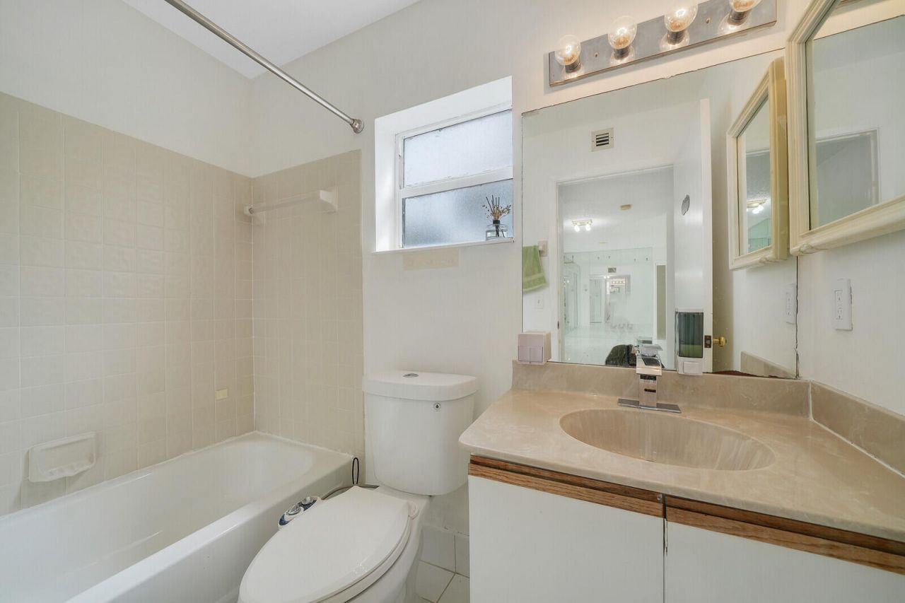 8577 Boca Glades Boulevard W, Unit D, Boca Raton, FL 33434 Photo