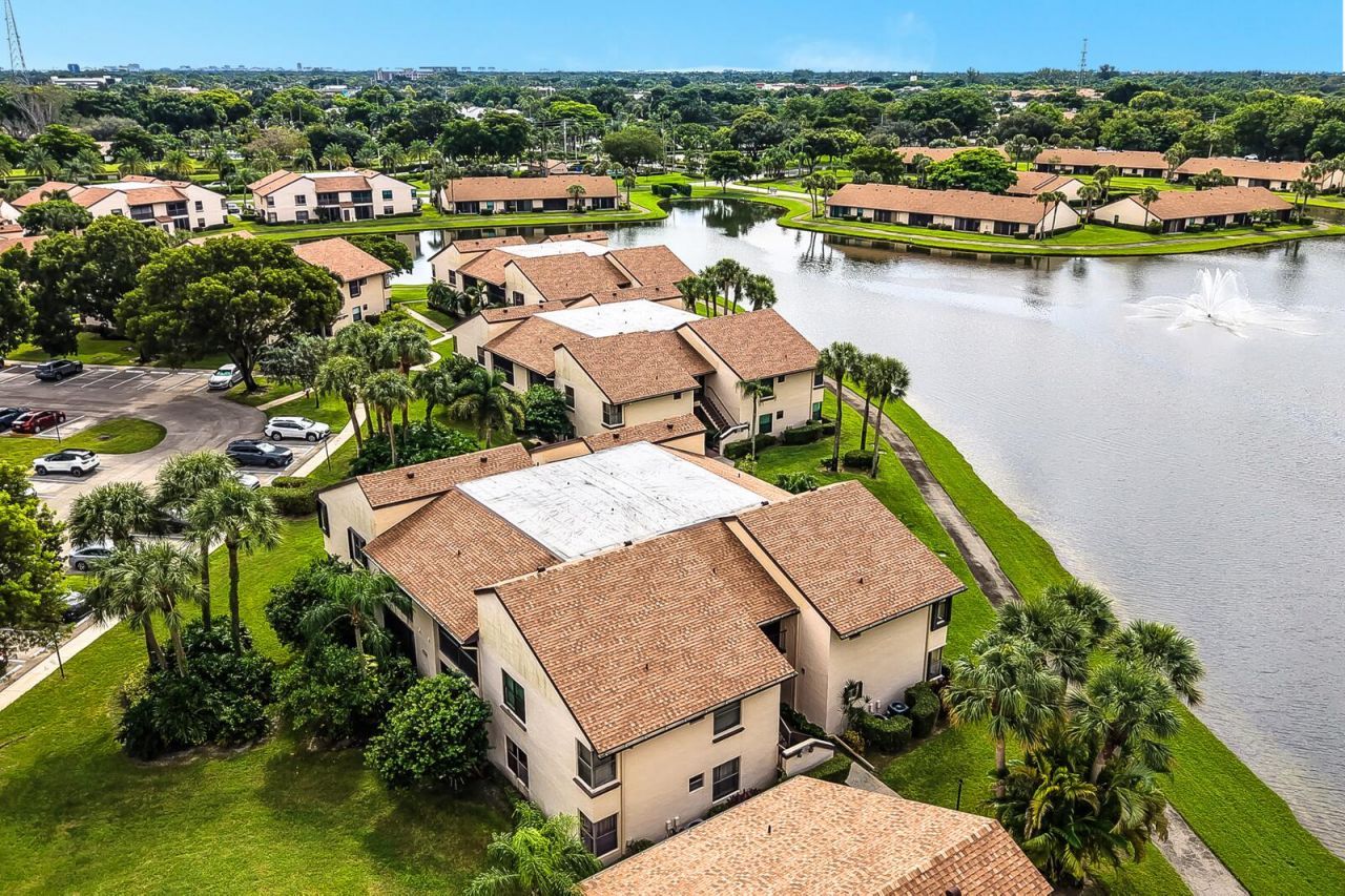 8577 Boca Glades Boulevard W, Unit D, Boca Raton, FL 33434 Photo
