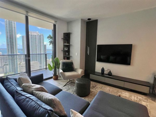 45 SW 9th St , Unit 2702, Miami, FL 33130