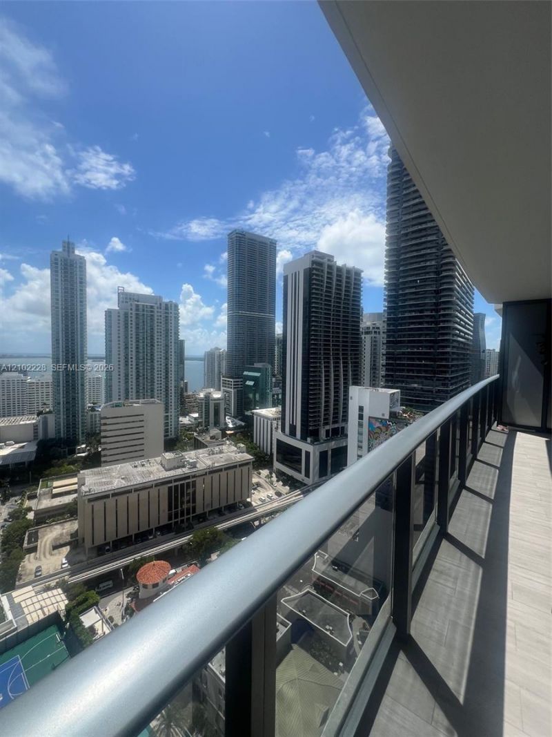 45 SW 9th St , Unit 2702, Miami, FL 33130 Photo