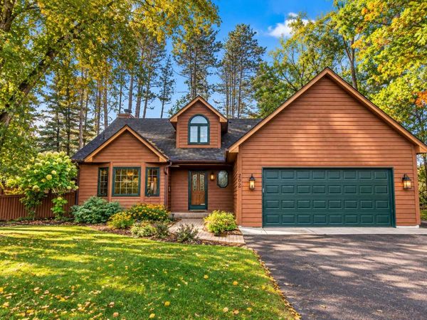 202 Robert Street, Mahtomedi, MN 55115