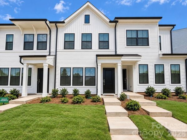 6528 Harlech Street , Charlotte, NC 28269
