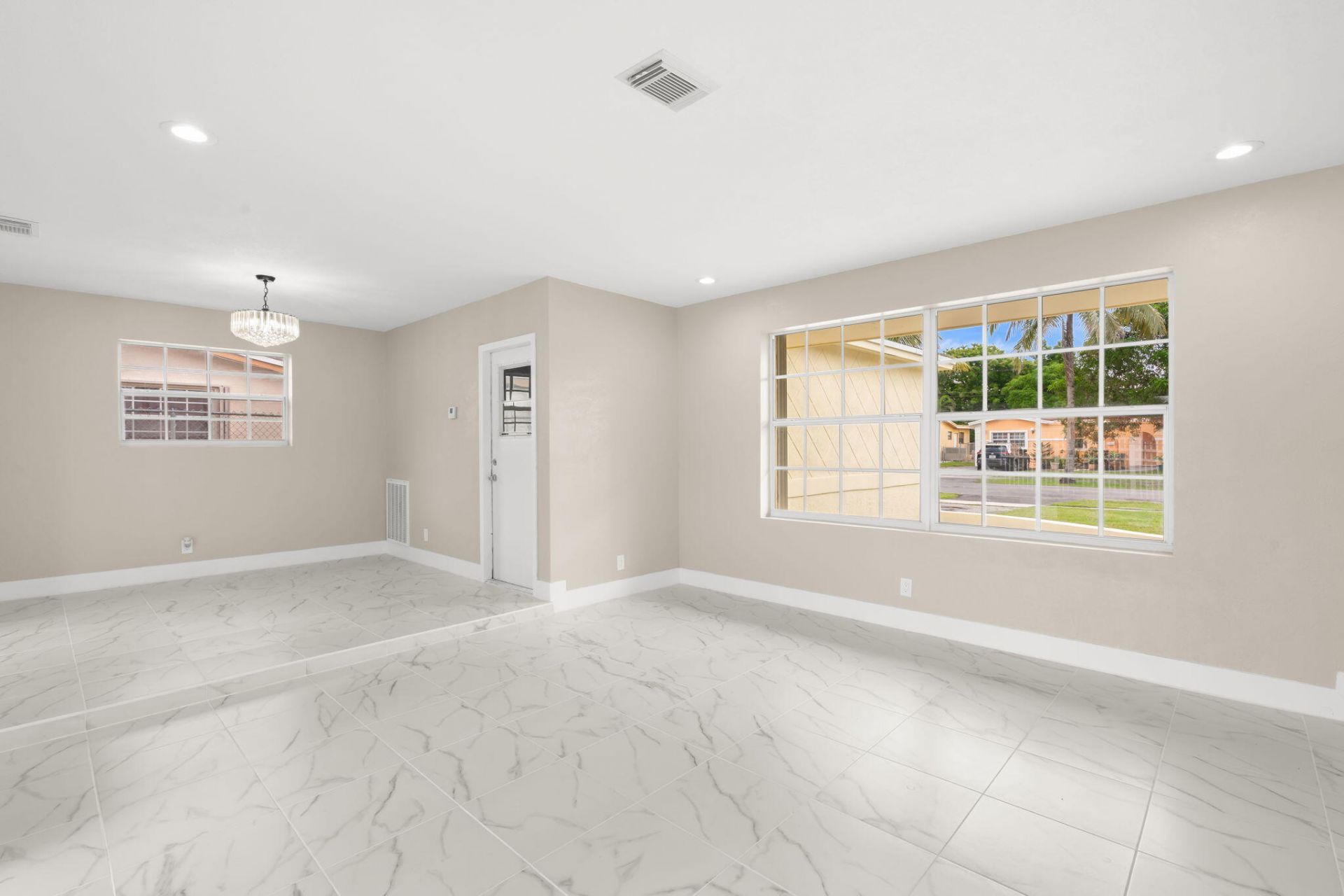 3921 NW 35th Terrace, Lauderdale Lakes, FL 33309 Photo