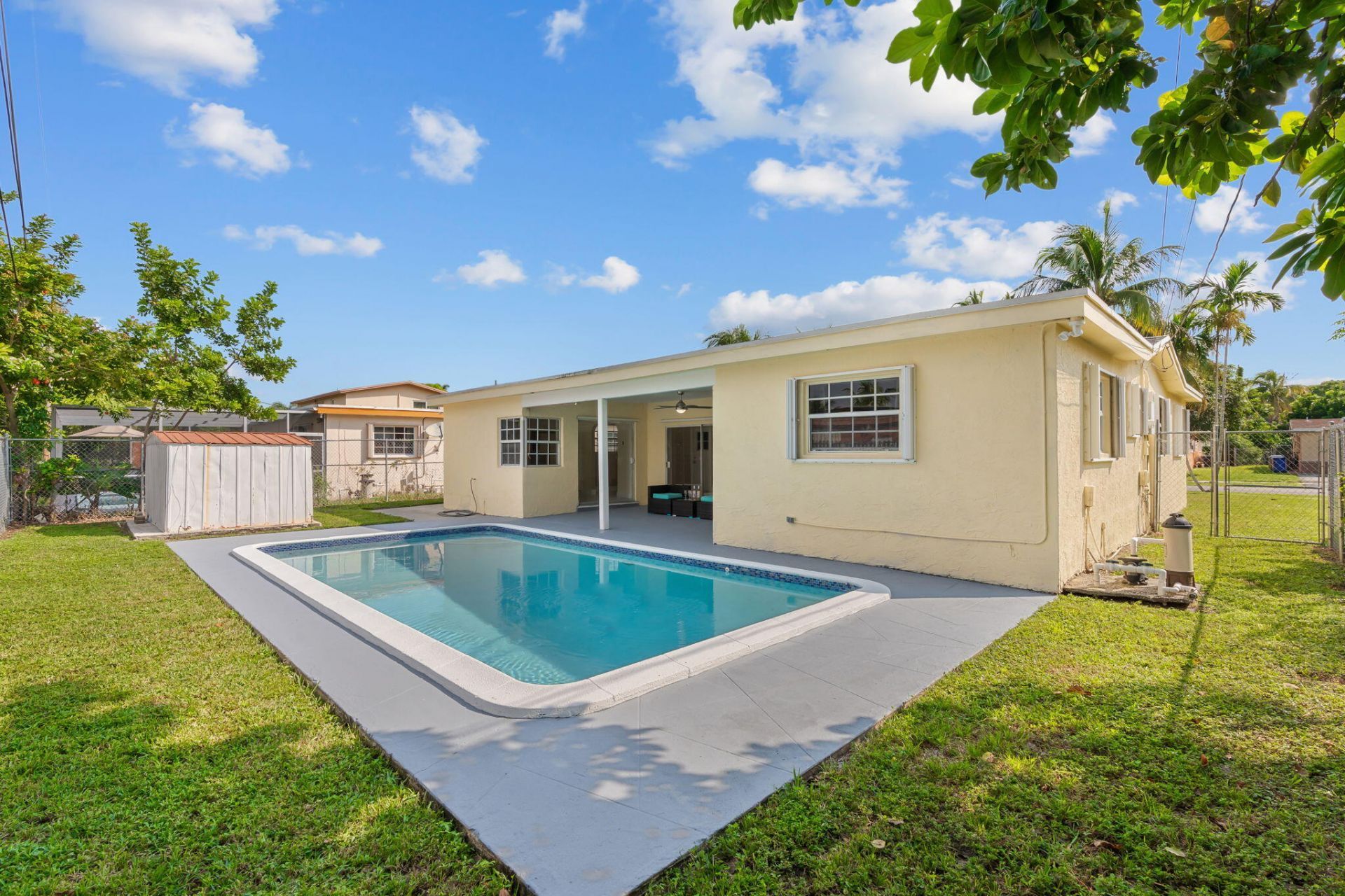 3921 NW 35th Terrace, Lauderdale Lakes, FL 33309 Photo
