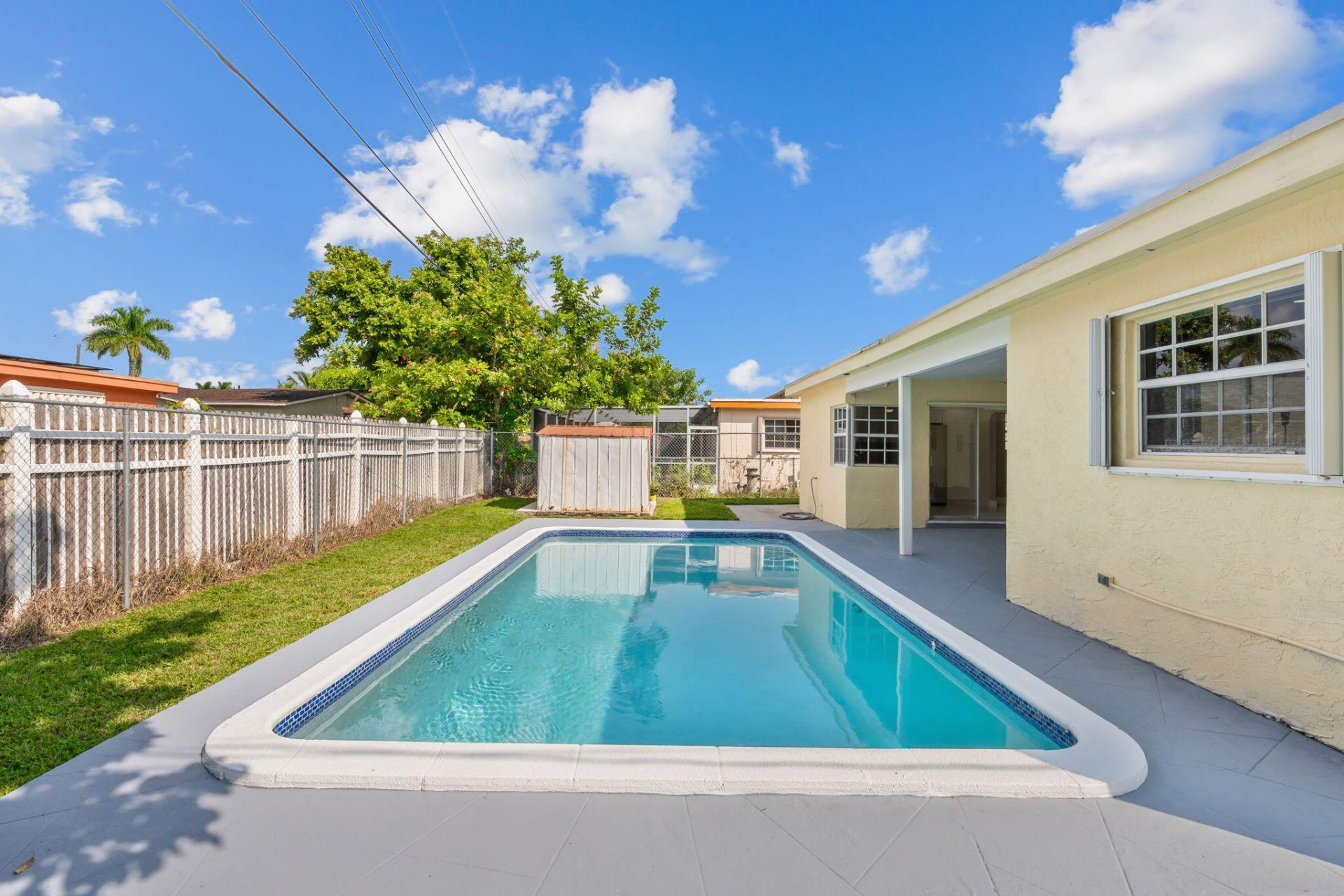 3921 NW 35th Terrace, Lauderdale Lakes, FL 33309 Photo