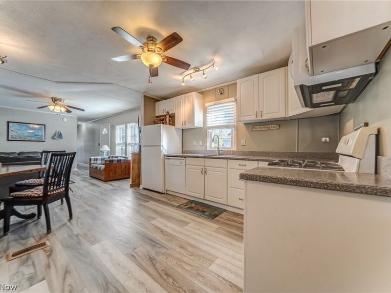 36 E Bass Circle, Lakeside Marblehead, OH 43440 Photo 12