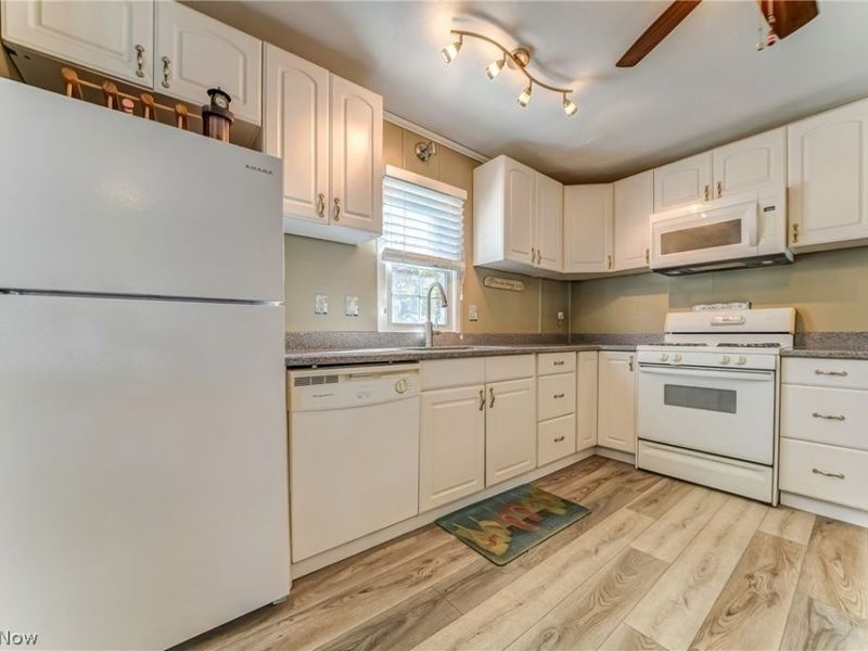 36 E Bass Circle, Lakeside Marblehead, OH 43440 Photo 13