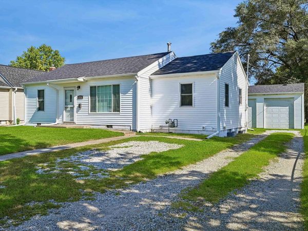 1215 Evergreen , Waterloo, IA 50701