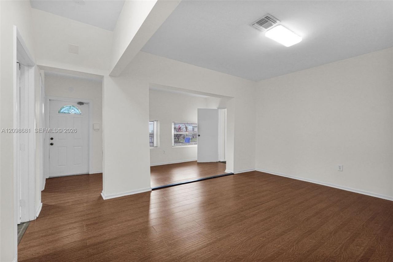 520 NW 49th St , Unit 1, Miami, FL 33127 Photo