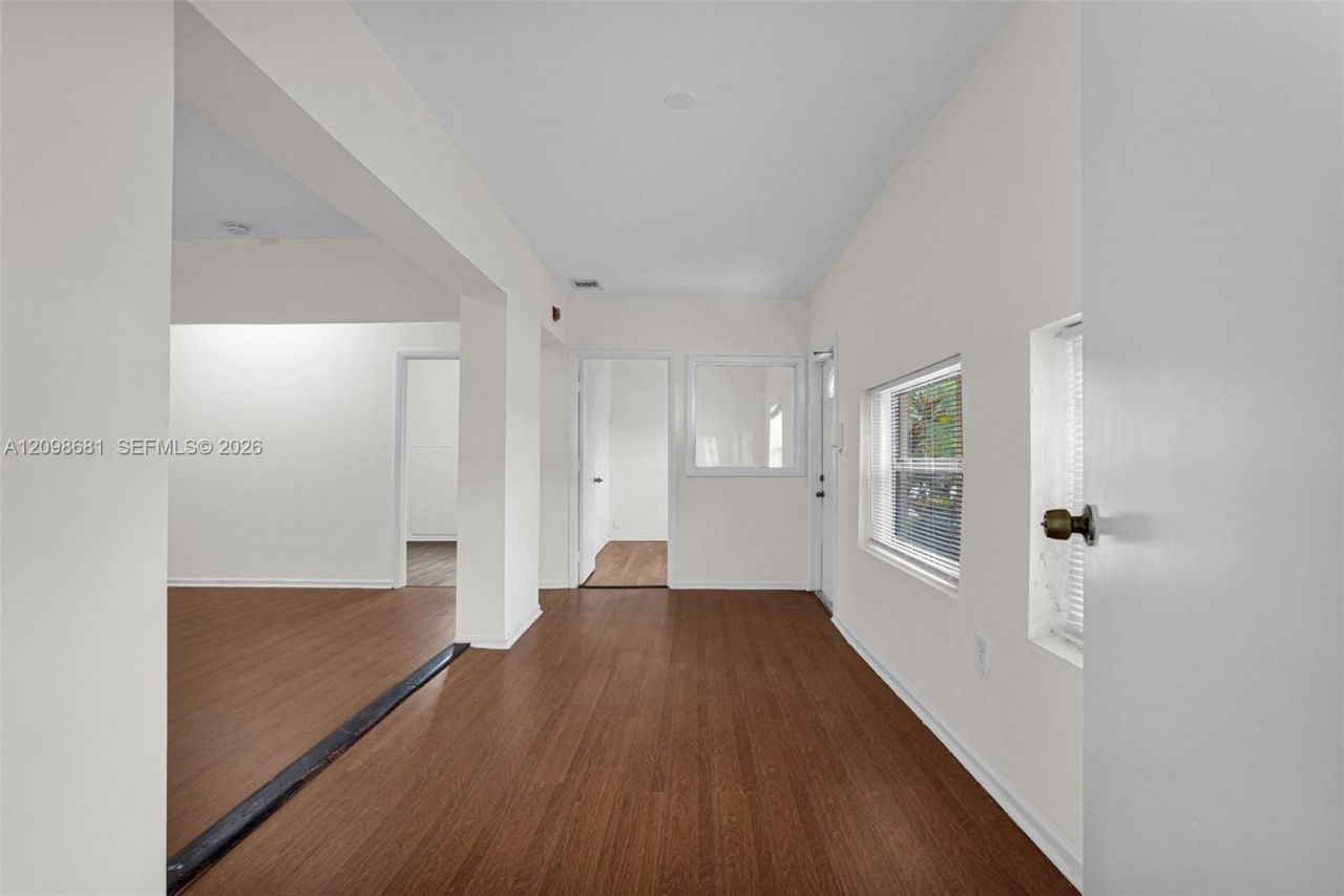 520 NW 49th St , Unit 1, Miami, FL 33127 Photo