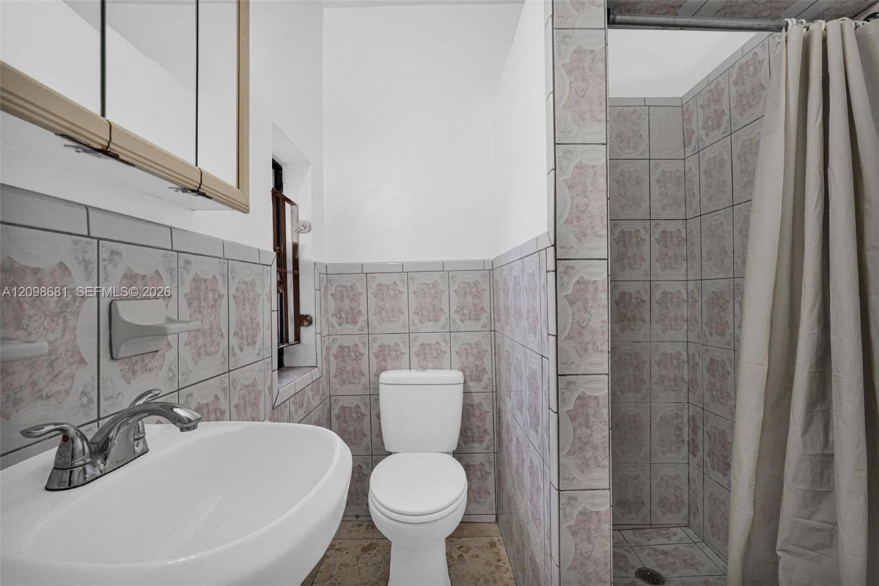 520 NW 49th St , Unit 1, Miami, FL 33127 Photo