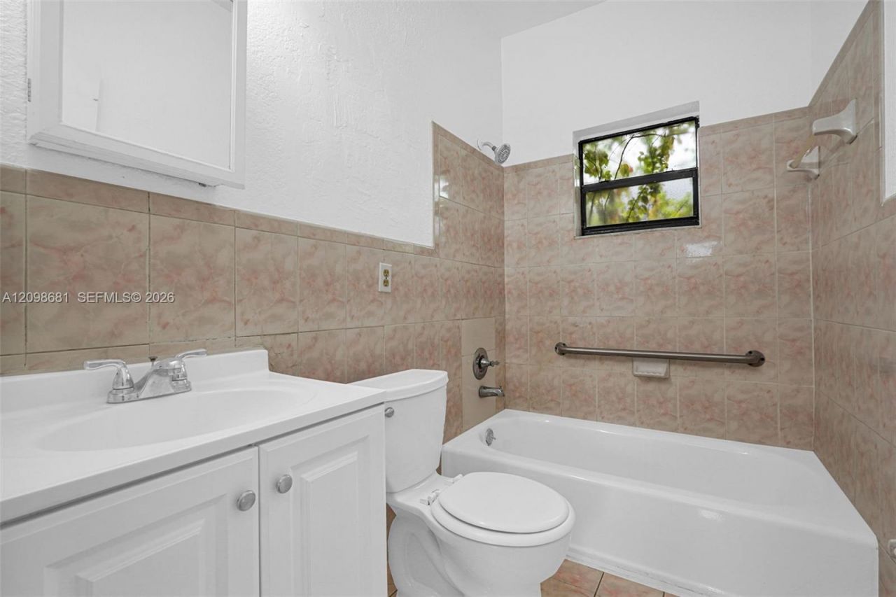 520 NW 49th St , Unit 1, Miami, FL 33127 Photo