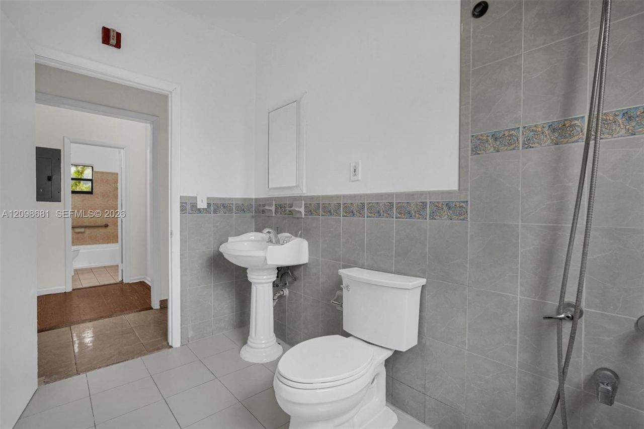 520 NW 49th St , Unit 1, Miami, FL 33127 Photo