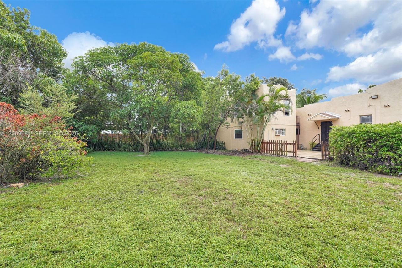 520 NW 49th St , Unit 1, Miami, FL 33127 Photo