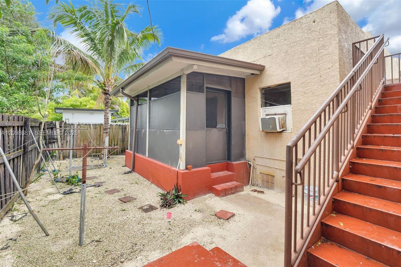 520 NW 49th St , Unit 1, Miami, FL 33127 Photo
