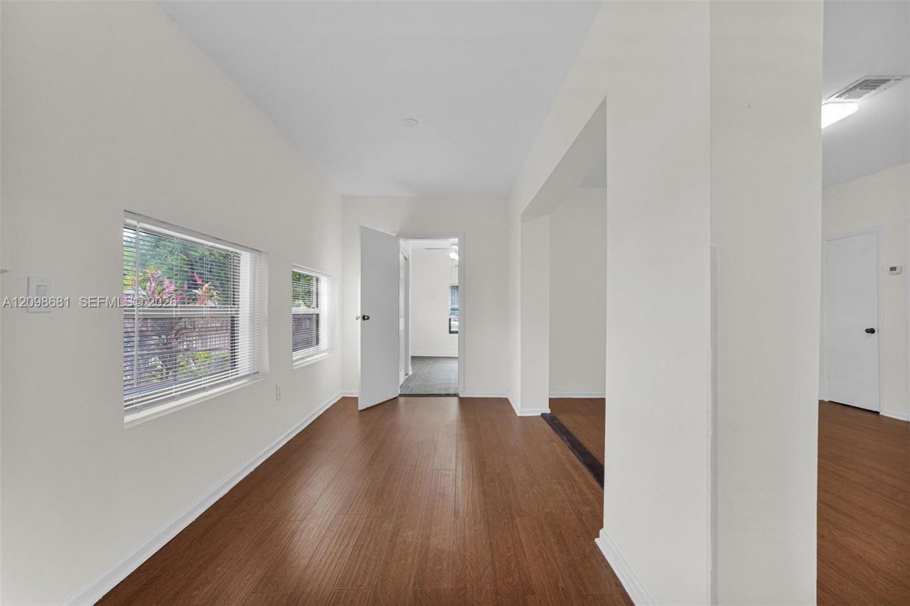 520 NW 49th St , Unit 1, Miami, FL 33127 Photo