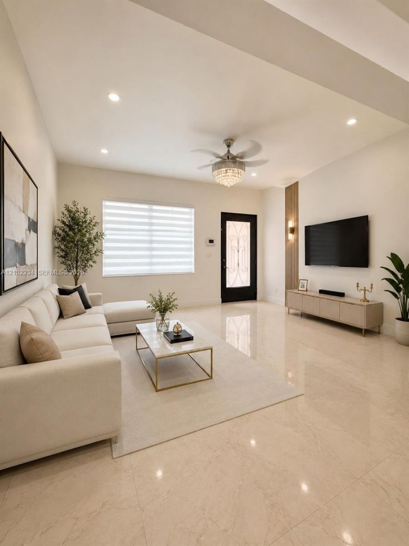 4590 E 9th Ln , Hialeah, FL 33013 Photo