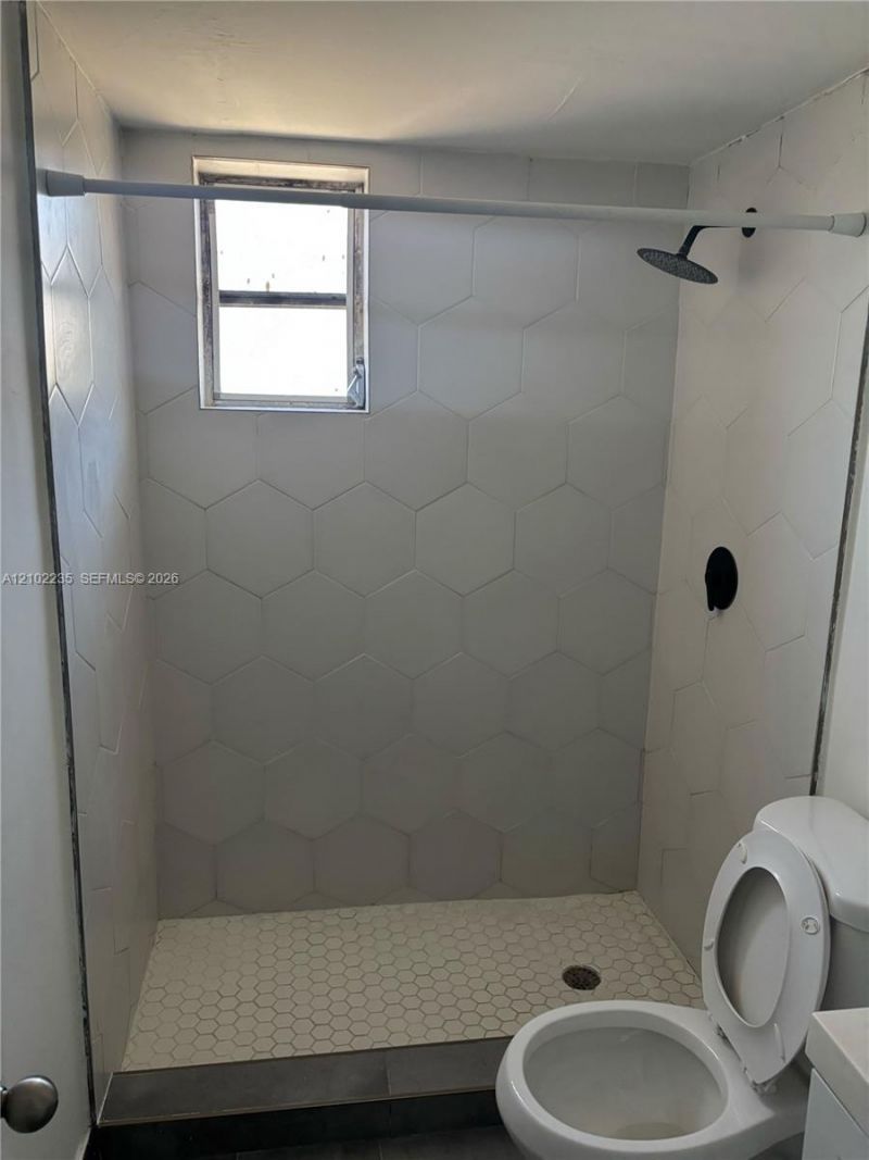 111 NW 152nd St, Unit 01, Miami, FL 33169 Photo