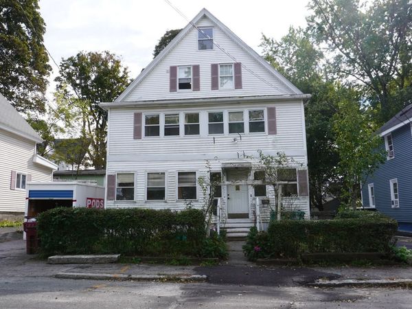 12-14 Billings St, Lowell, MA 01850