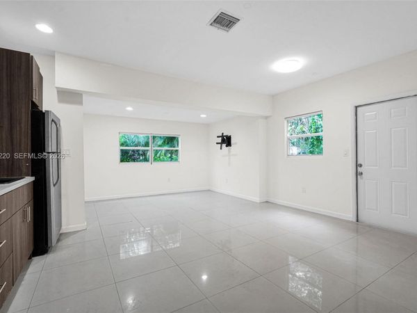 18 NW 45th St , Unit A, Miami, FL 33127